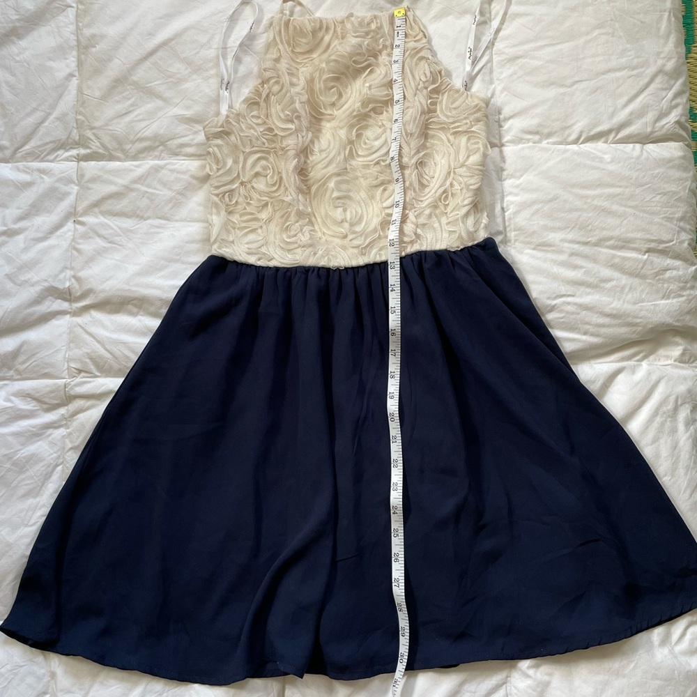 Pretty white and blue dress, measurements in the pictures, great condition.